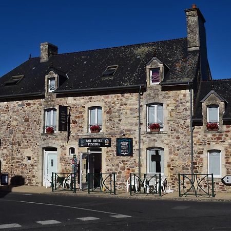 Auberge De La Vallee De La Douve Hotel L'Etang-Bertrand Eksteriør billede