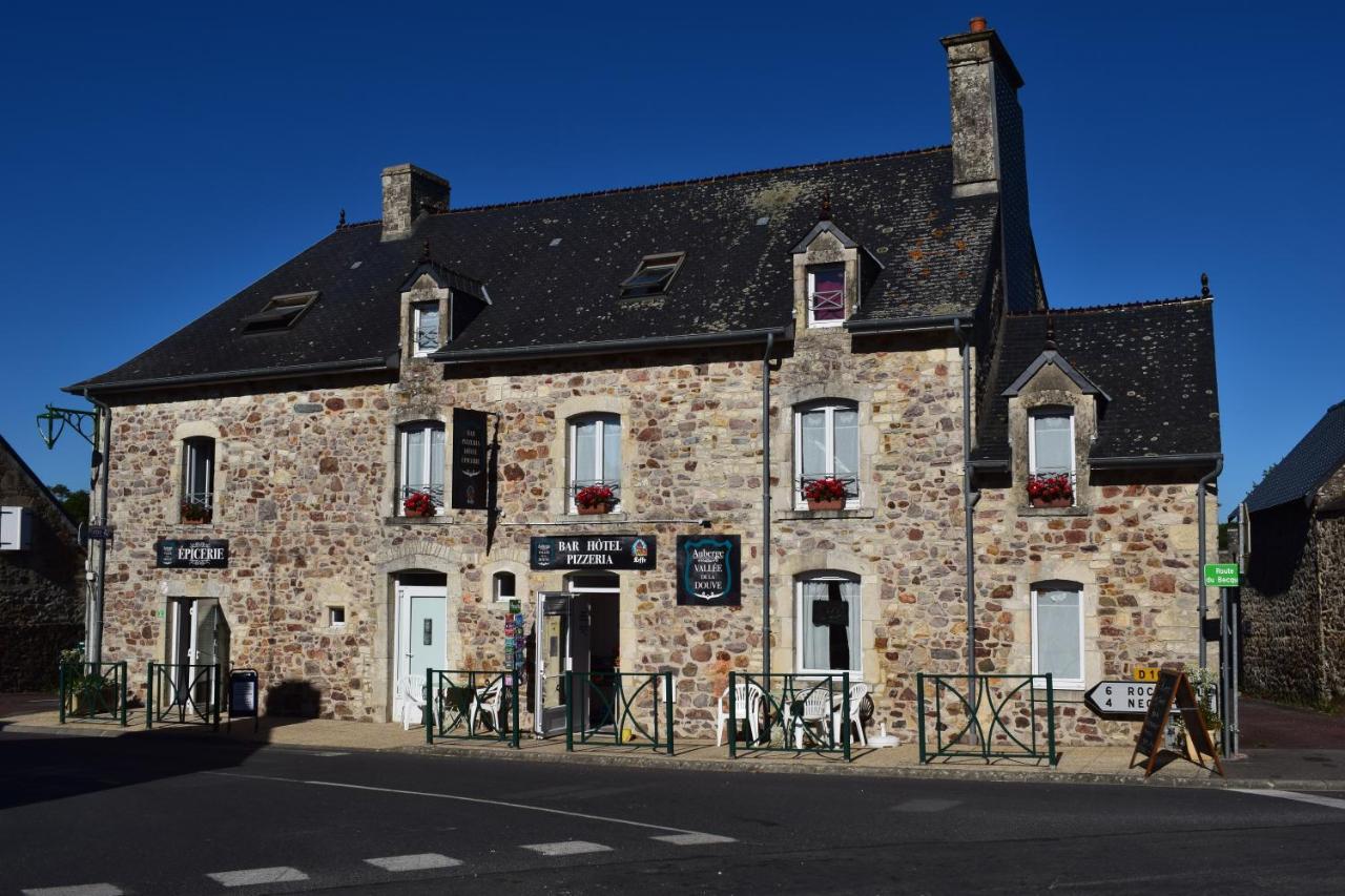 Auberge De La Vallee De La Douve Hotel L'Etang-Bertrand Eksteriør billede