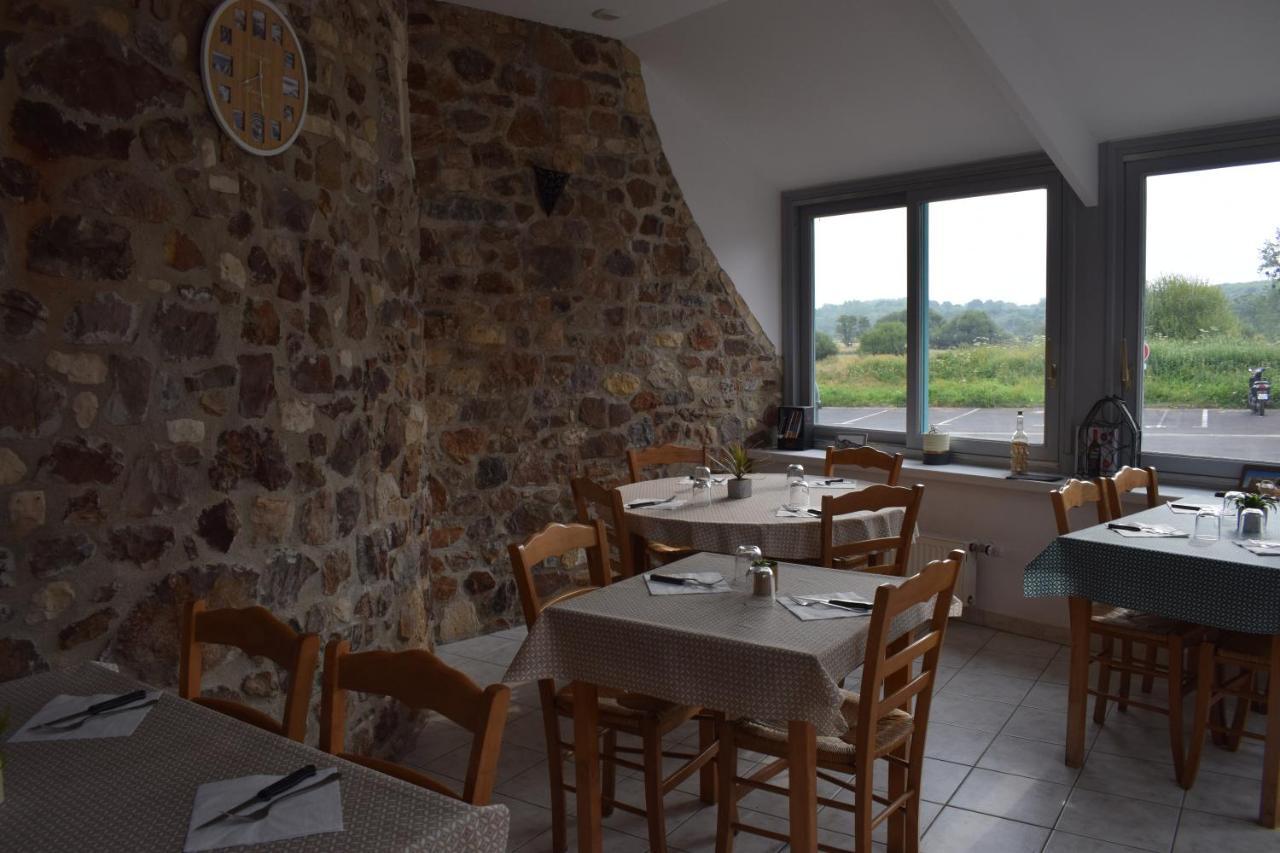 Auberge De La Vallee De La Douve L'Etang-Bertrand Eksteriør billede